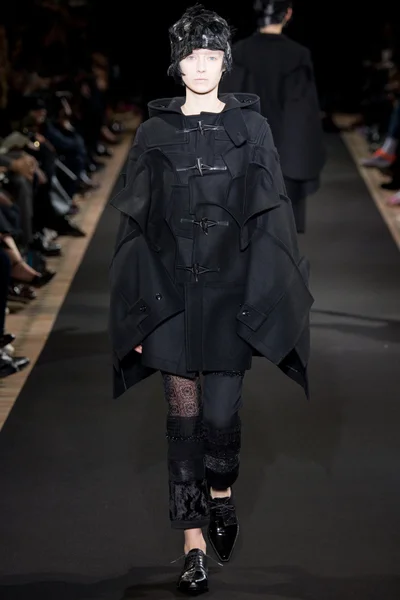 Look 19